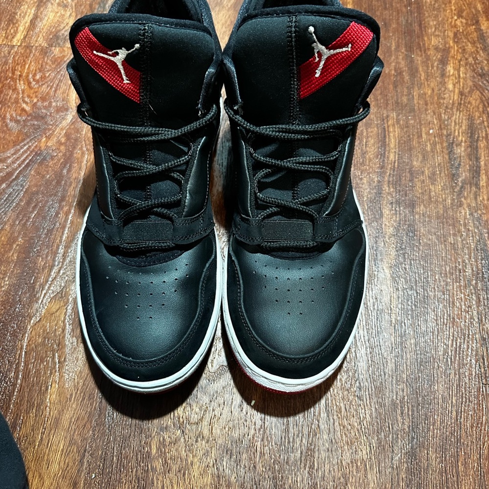 NIKE JORDAN Black and Red High-Top Sneakers